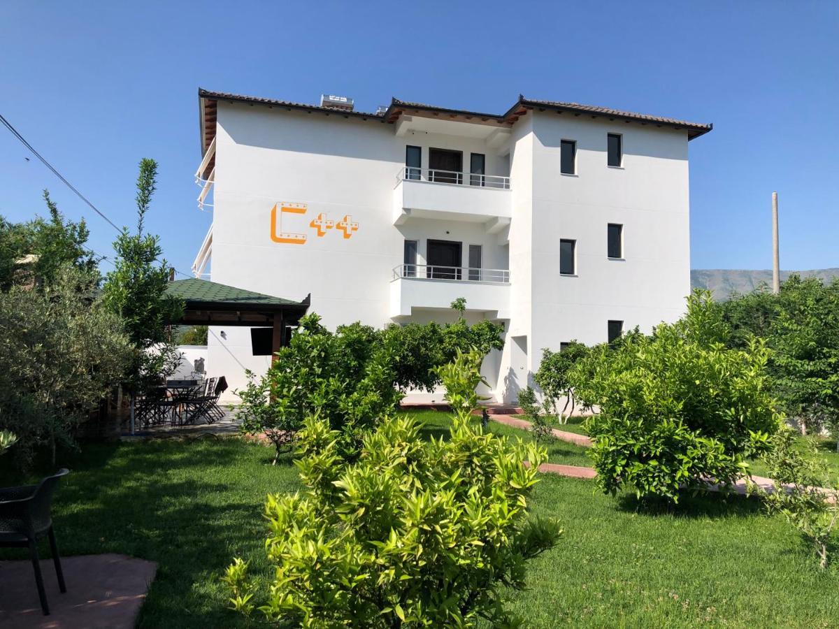 Hotel Vila C Plus Plus Берат Экстерьер фото